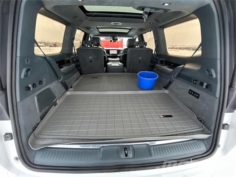 Jeep Grand Wagoneer 4WD SUV Voiture