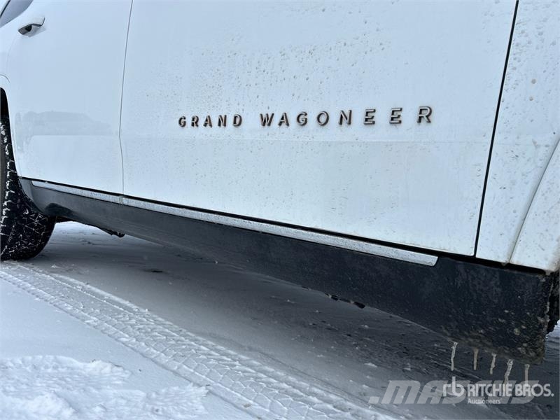 Jeep Grand Wagoneer 4WD SUV Voiture