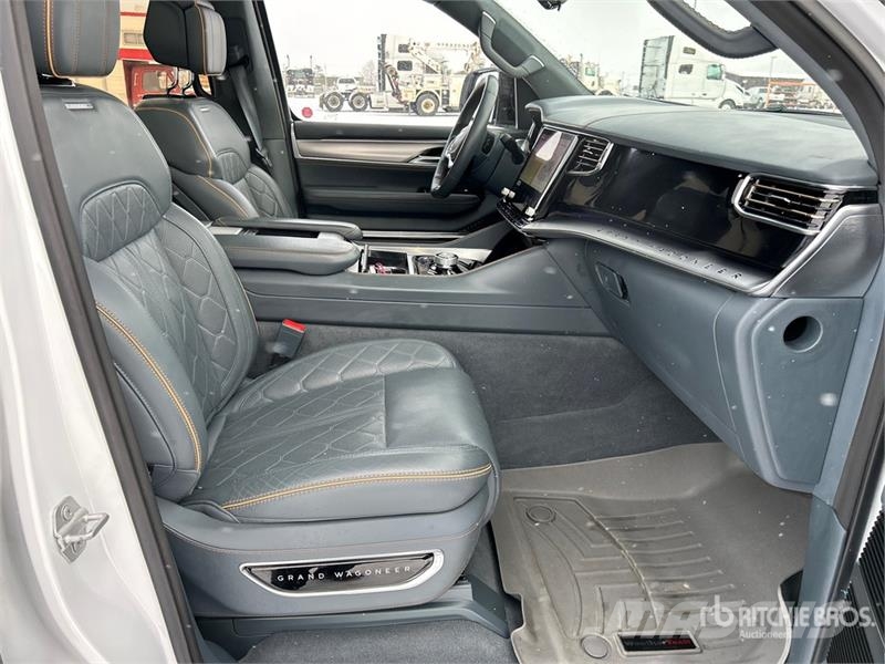 Jeep Grand Wagoneer 4WD SUV Voiture