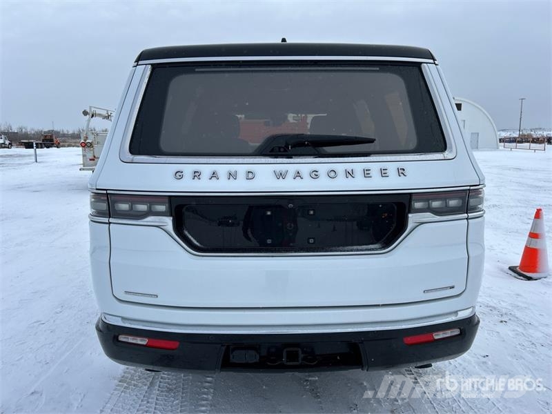 Jeep Grand Wagoneer 4WD SUV Voiture