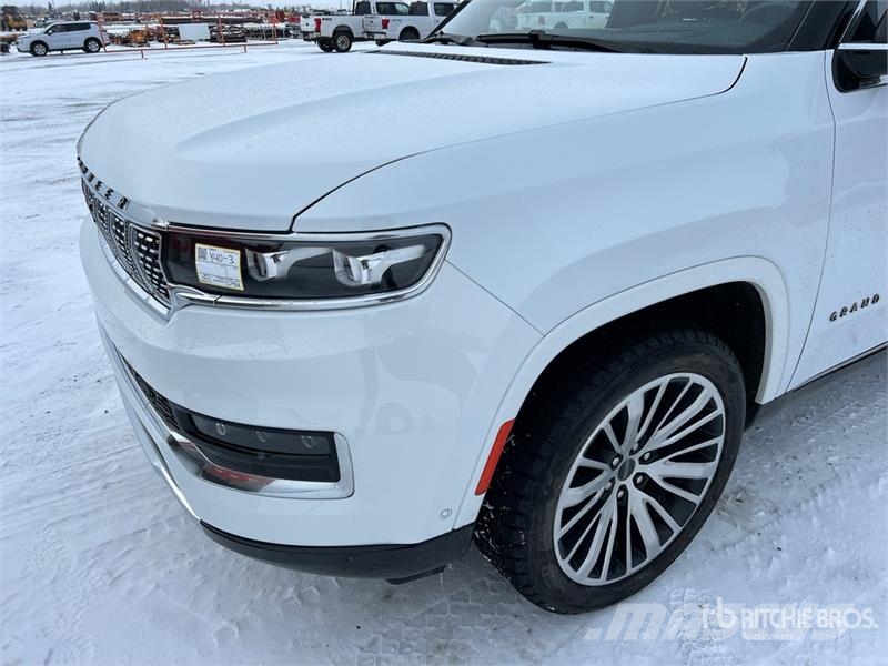 Jeep Grand Wagoneer 4WD SUV Voiture