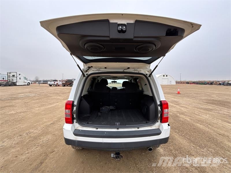 Jeep Patriot 4WD SUV Avtomobili