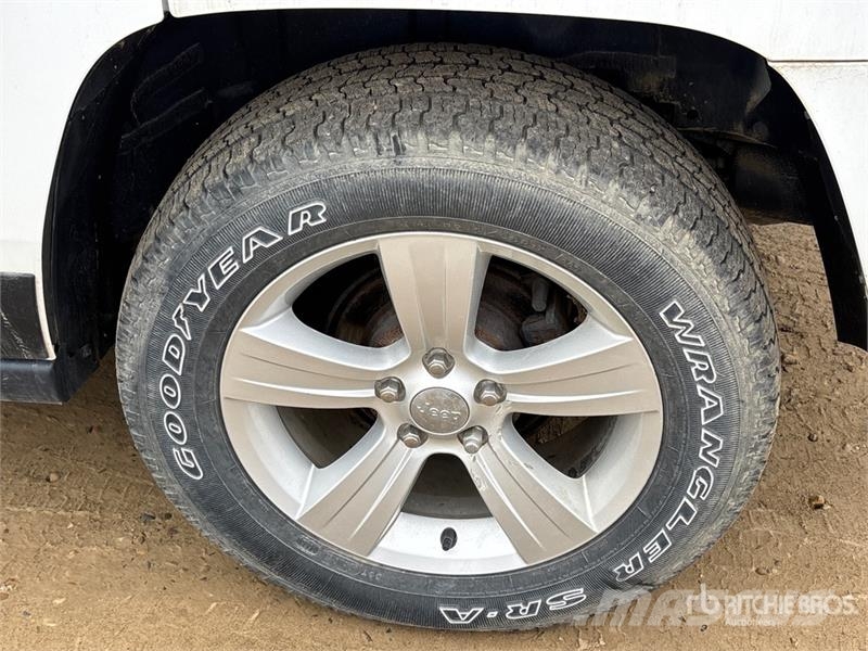 Jeep Patriot 4WD SUV Avtomobili