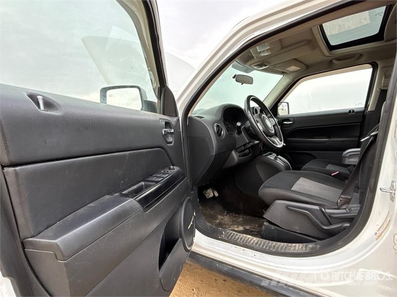 Jeep Patriot 4WD SUV Avtomobili
