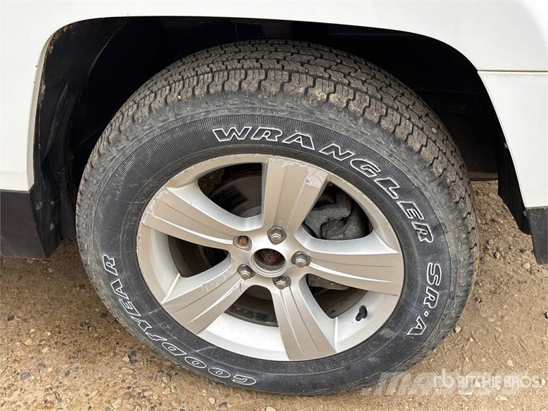 Jeep Patriot 4WD SUV Avtomobili