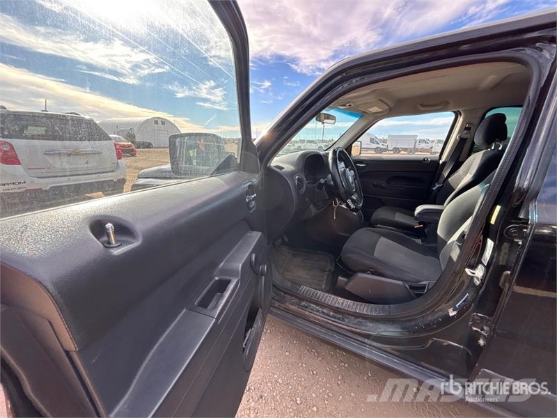 Jeep Patriot SUV Легковые автомобили