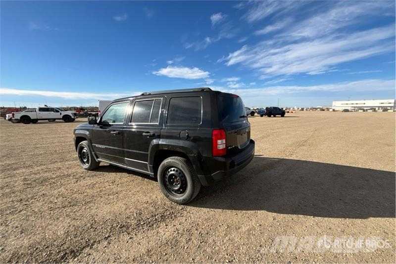 Jeep Patriot SUV Легковые автомобили