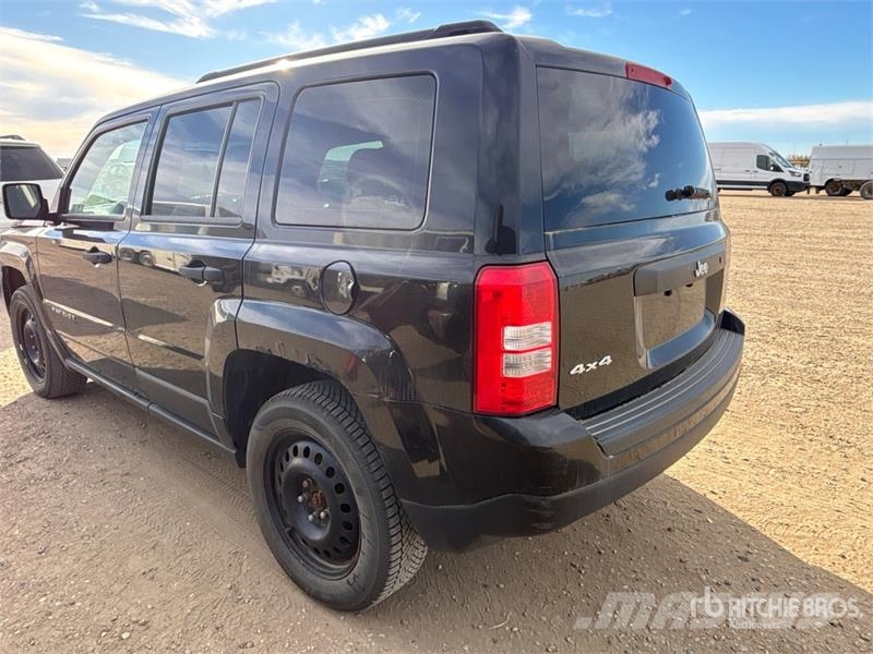 Jeep Patriot SUV Легковые автомобили