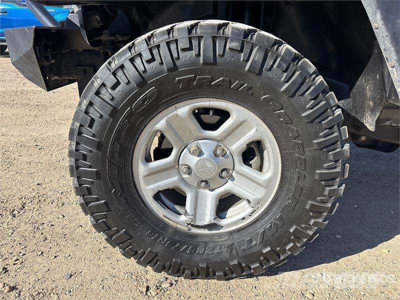 Jeep Wrangler 4WD SUV Avtomobili