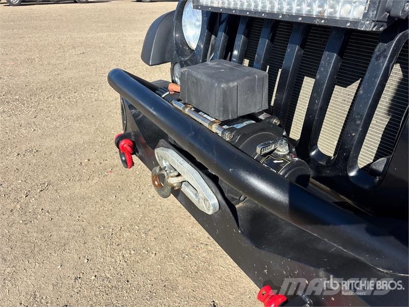 Jeep Wrangler 4WD SUV Avtomobili