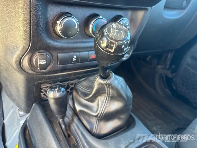 Jeep Wrangler 4WD SUV Avtomobili