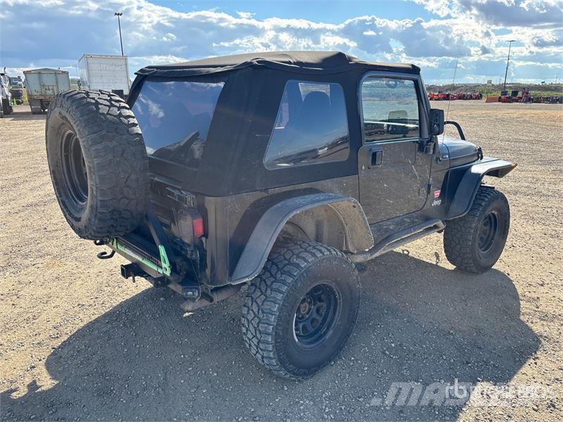 Jeep Wrangler 4x4 SUV Avtomobili