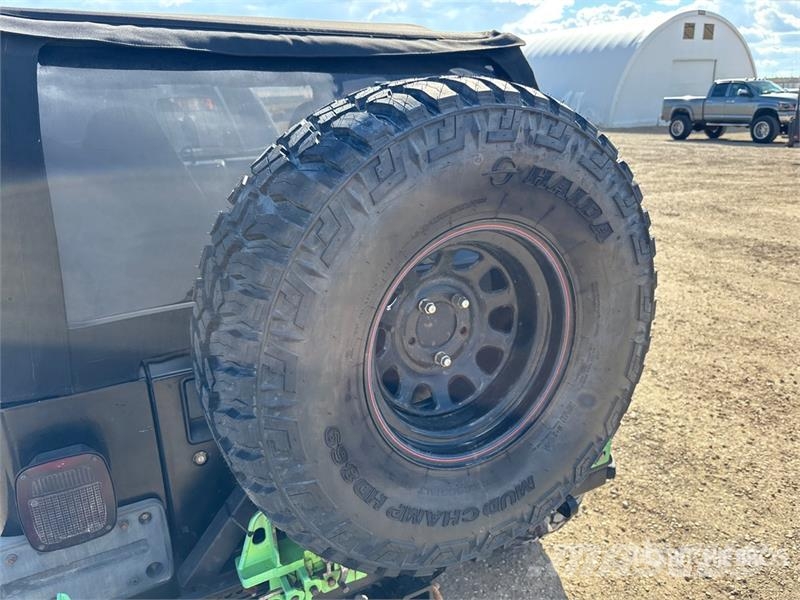 Jeep Wrangler 4x4 SUV Avtomobili