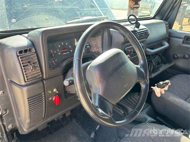 Jeep Wrangler 4x4 SUV Avtomobili