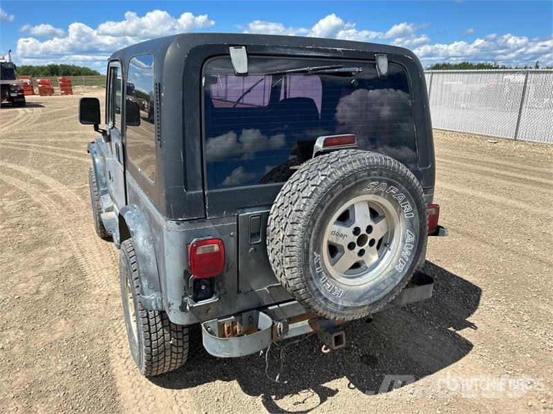 Jeep Wrangler Sahara Edition 4WD SUV Kistehergépjárművek