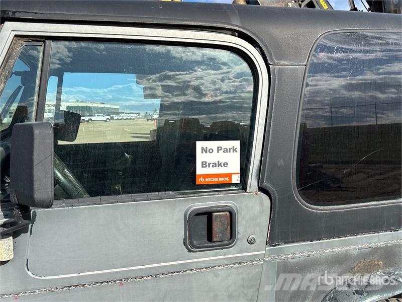 Jeep Wrangler Sahara Edition 4WD SUV Kistehergépjárművek