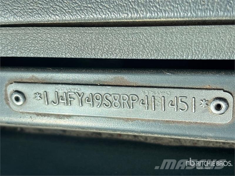 Jeep Wrangler Sahara Edition 4WD SUV Kistehergépjárművek