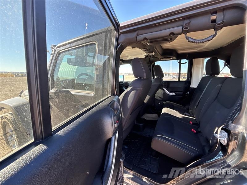 Jeep Wrangler Unlimited Sahara Automašīnas