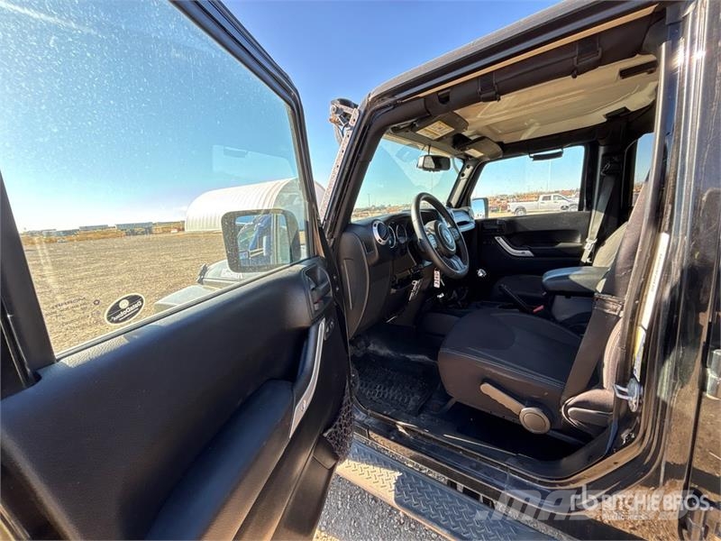 Jeep Wrangler Unlimited Sahara Automašīnas