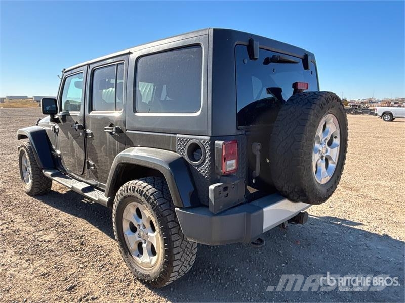 Jeep Wrangler Unlimited Sahara Automašīnas