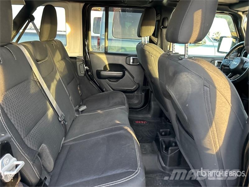 Jeep Wrangler Unlimited Sport Personbiler