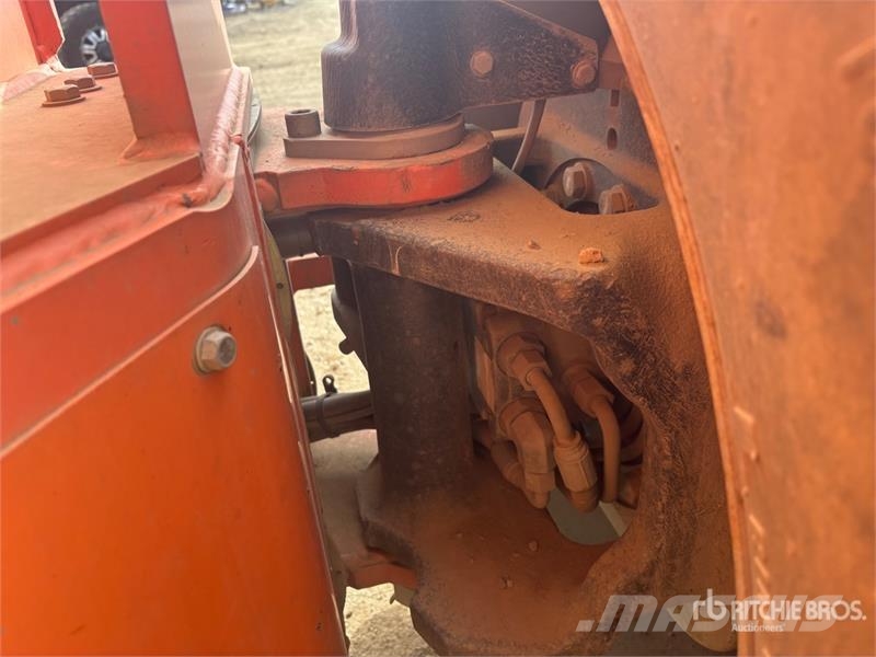 JLG 1250AJP 4WD Diesel Articulating Boom Lift (Inopera Strēles pacēlāji