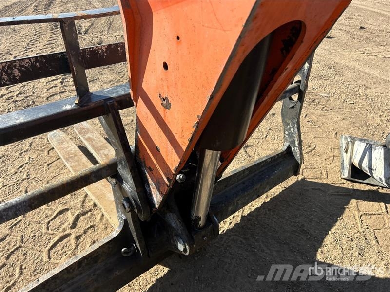 JLG 1255 مناولات متداخلة