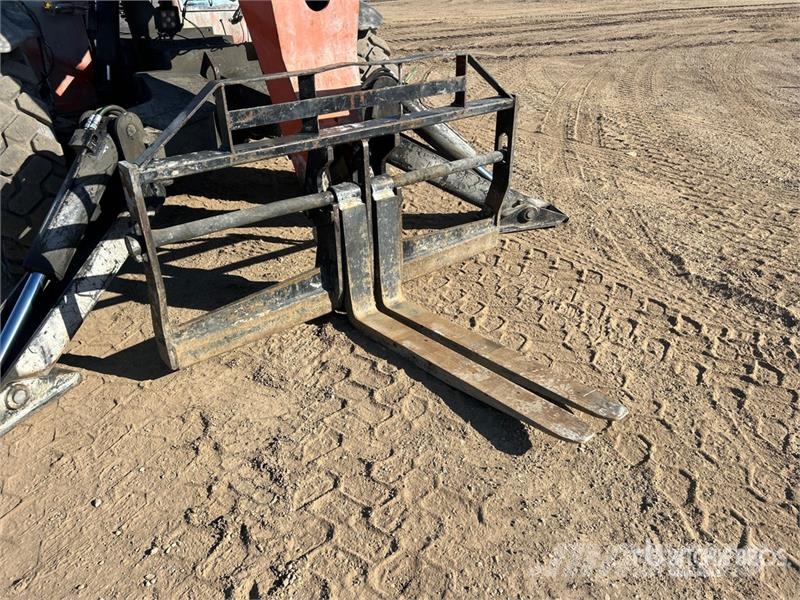 JLG 1255 مناولات متداخلة