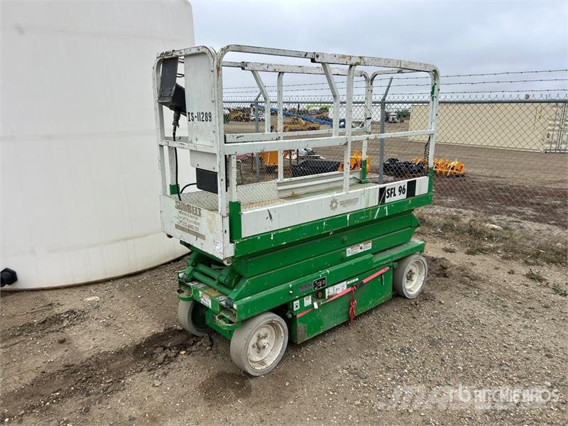 JLG 2032-E2 Electric Scissor Lift Scissor lifts