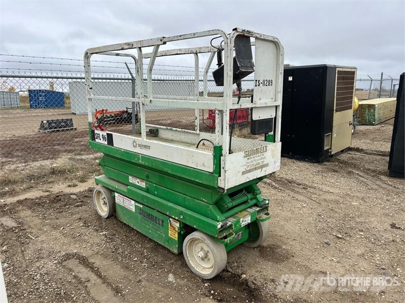 JLG 2032-E2 Electric Scissor Lift Scissor lifts
