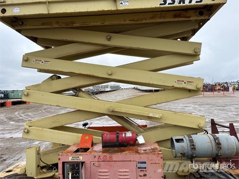 JLG 33 RTS 4x4 Dual Fuel Scissor Lift رافعات مقصية الشكل