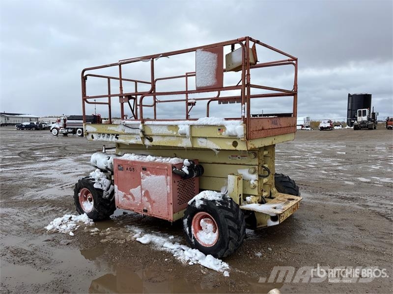 JLG 33 RTS 4x4 Dual Fuel Scissor Lift رافعات مقصية الشكل