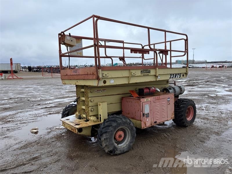 JLG 33 RTS 4x4 Dual Fuel Scissor Lift رافعات مقصية الشكل