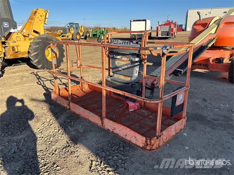JLG 400S 4WD Diesel Telescopic Boom Lift (Inoperable) رافعات سلة تلسكوبية