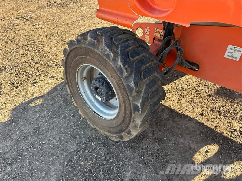 JLG 400S 4WD Diesel Telescopic Boom Lift (Inoperable) رافعات سلة تلسكوبية