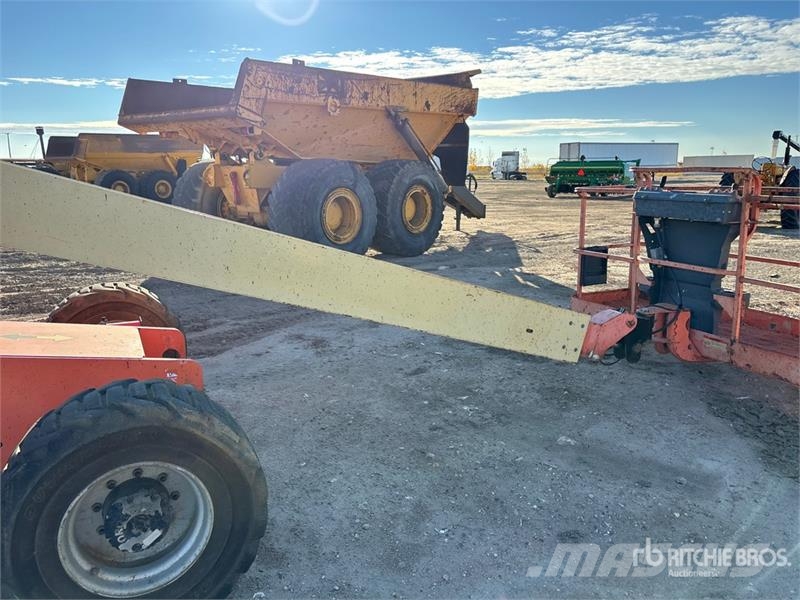JLG 400S 4WD Diesel Telescopic Boom Lift (Inoperable) رافعات سلة تلسكوبية