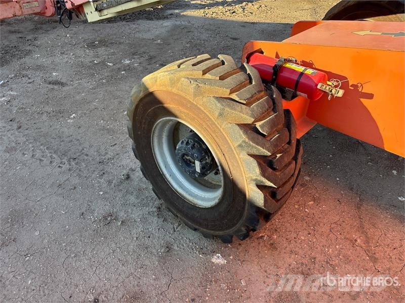JLG 400S 4WD Diesel Telescopic Boom Lift (Inoperable) رافعات سلة تلسكوبية