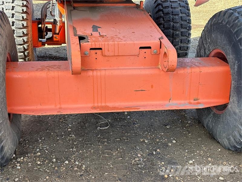 JLG 450AJ Series ll Iseliikuvad poomtõstukid
