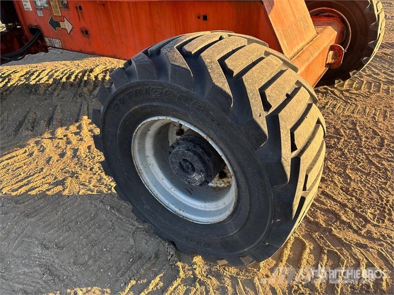 JLG 450AJ Series ll Strēles pacēlāji