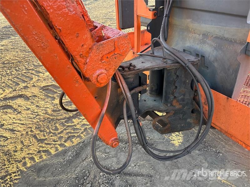 JLG 450AJ Series ll Strēles pacēlāji