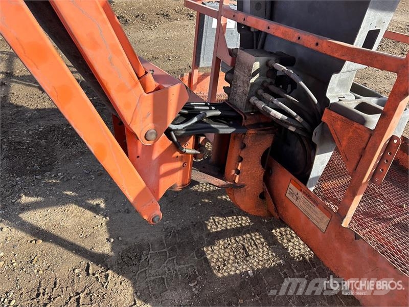 JLG 450AJ Series ll Iseliikuvad poomtõstukid