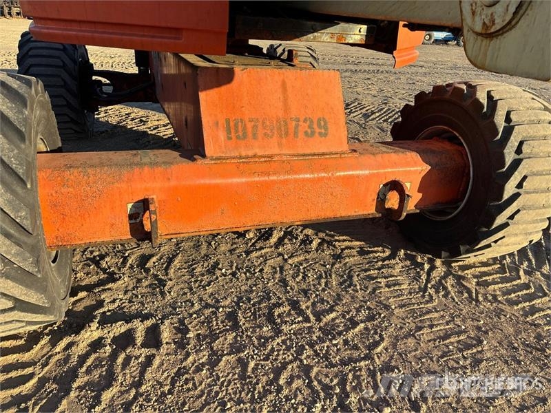 JLG 450AJ Series ll Strēles pacēlāji