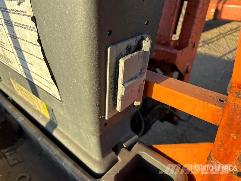 JLG 450AJ Series ll Strēles pacēlāji