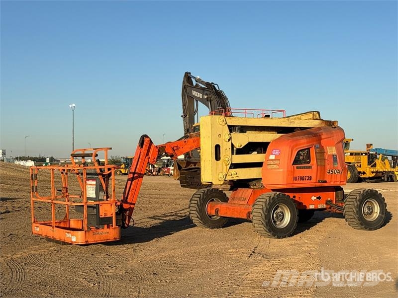 JLG 450AJ Series ll Strēles pacēlāji