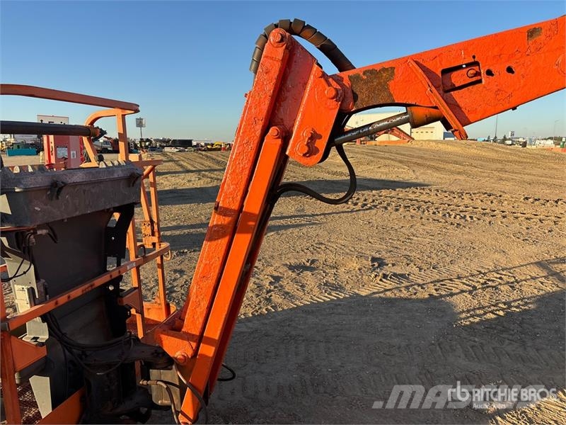 JLG 450AJ Series ll Strēles pacēlāji