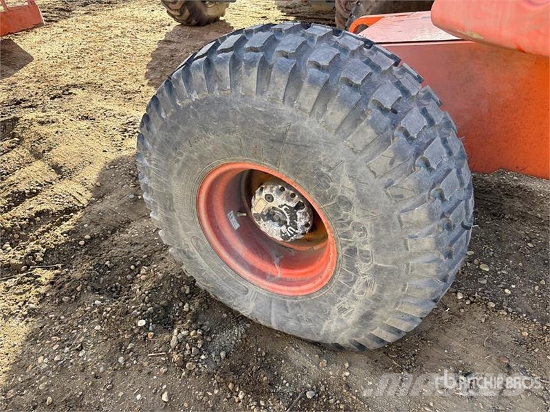 JLG 450AJ Series ll Iseliikuvad poomtõstukid