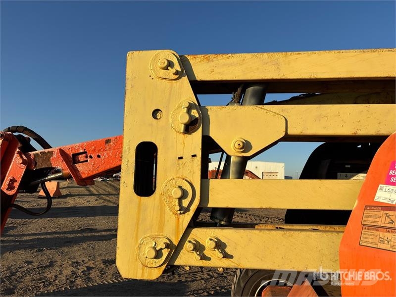 JLG 450AJ Series ll Strēles pacēlāji
