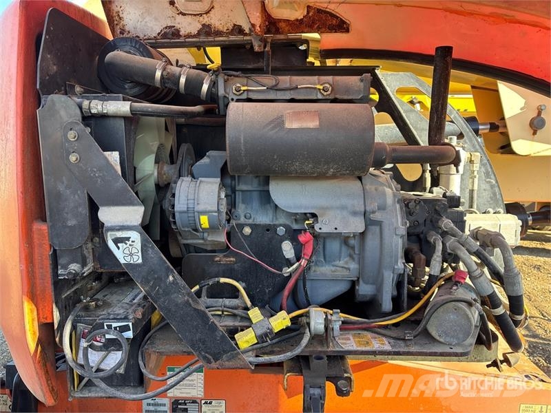 JLG 450AJ Series ll Iseliikuvad poomtõstukid