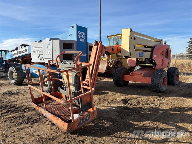 JLG 450AJ Series ll Iseliikuvad poomtõstukid