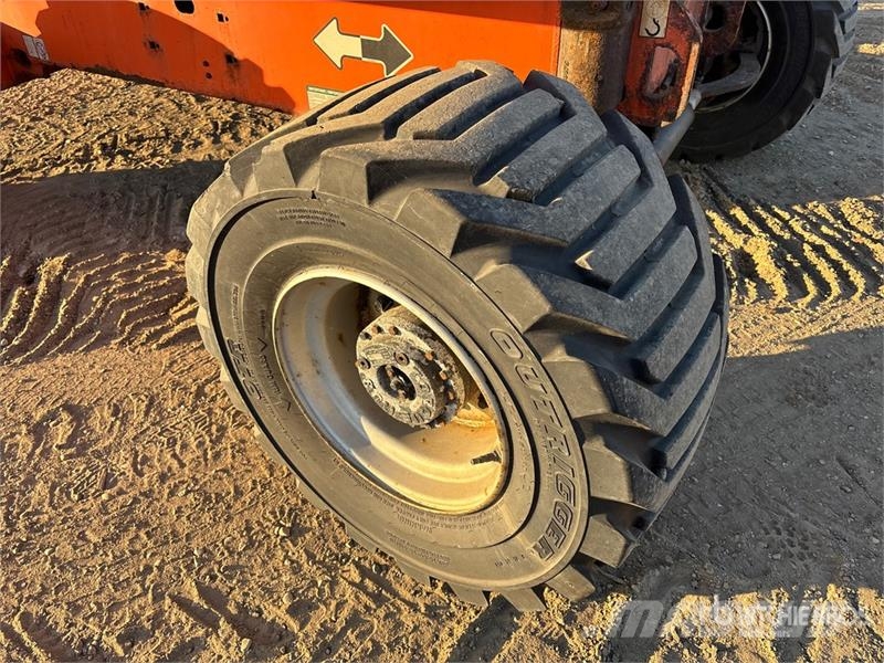 JLG 450AJ Series ll Strēles pacēlāji